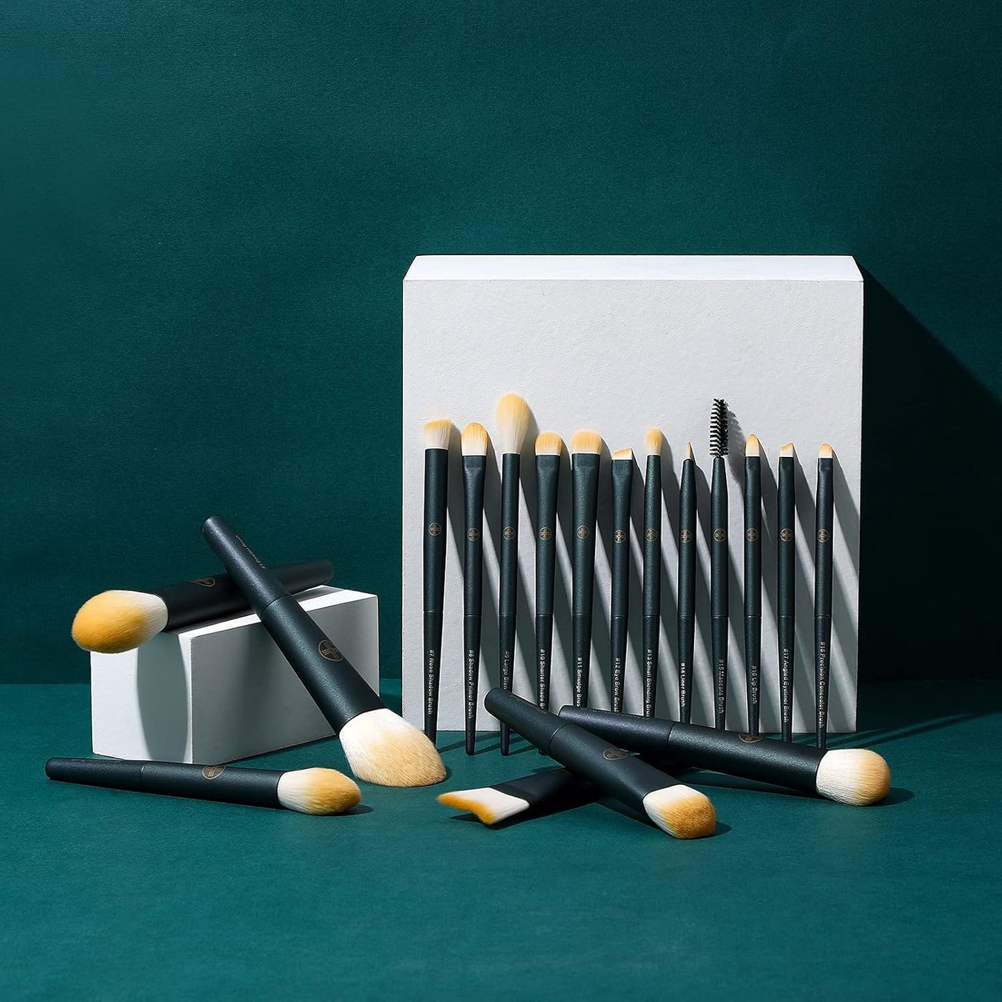 Elevate Your Makeup Game with the 18-Piece Professional Makeup Brush Set - Travel-Friendly Eco Cylinder Holder Included!
